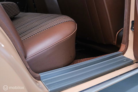 Mercedes-Benz S-Klasse 280 S W116 | uniek | 1e lak | Cruise control | schuifdak | verzamelaarsconditie |