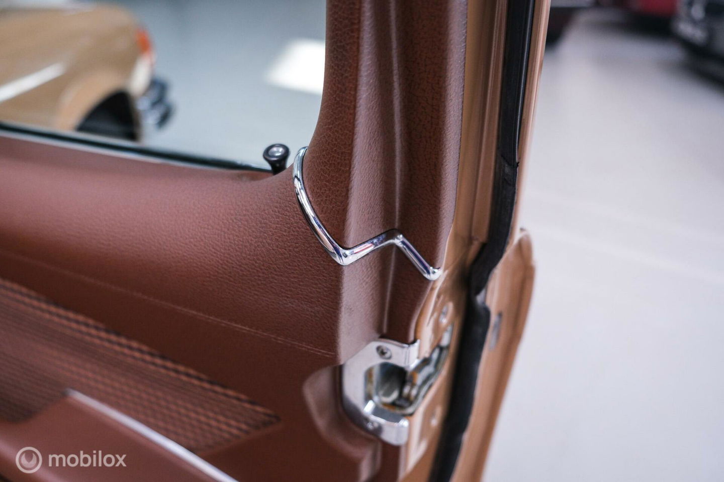 Mercedes-Benz S-Klasse 280 S W116 | uniek | 1e lak | Cruise control | schuifdak | verzamelaarsconditie |