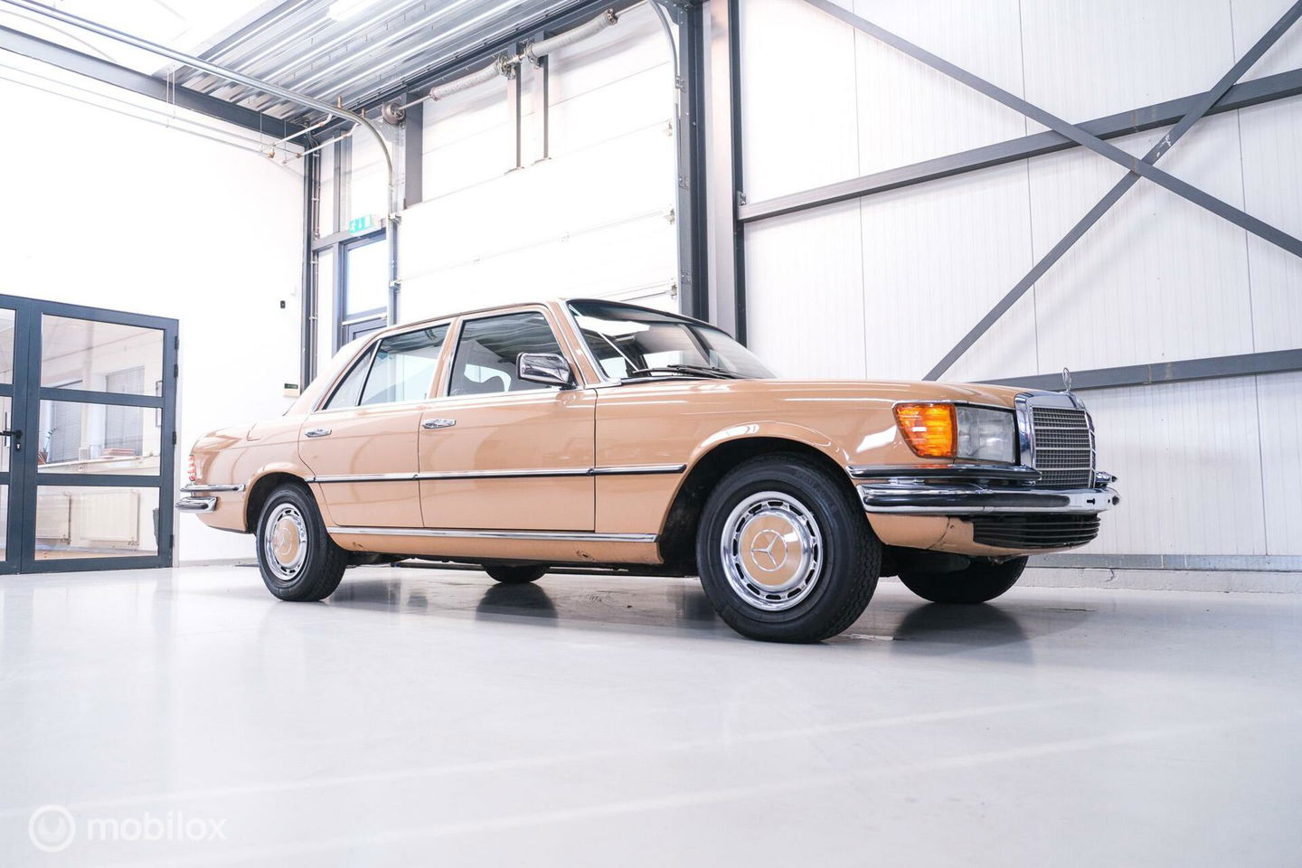 Mercedes-Benz S-Klasse 280 S W116 | uniek | 1e lak | Cruise control | schuifdak | verzamelaarsconditie |