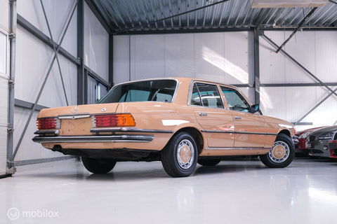 Mercedes-Benz S-Klasse 280 S W116 | uniek | 1e lak | Cruise control | schuifdak | verzamelaarsconditie |