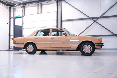 Mercedes-Benz S-Klasse 280 S W116 | uniek | 1e lak | Cruise control | schuifdak | verzamelaarsconditie |