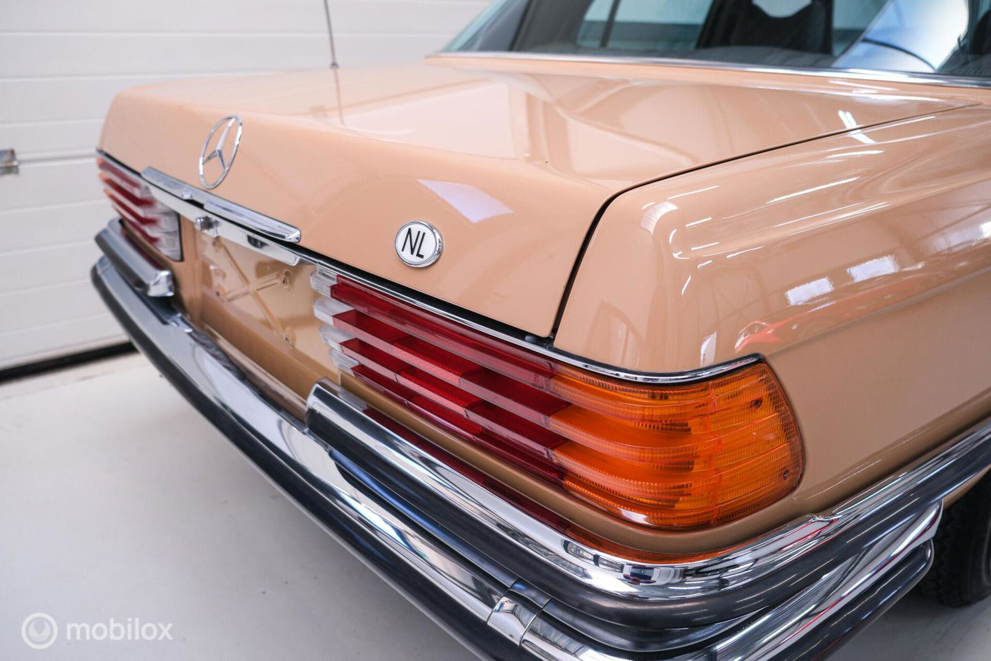Mercedes-Benz S-Klasse 280 S W116 | uniek | 1e lak | Cruise control | schuifdak | verzamelaarsconditie |