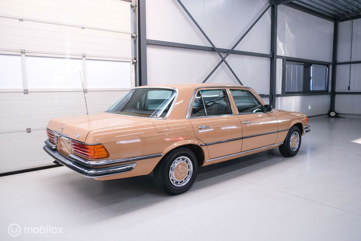 Mercedes-Benz S-Klasse 280 S W116 | uniek | 1e lak | Cruise control | schuifdak | verzamelaarsconditie |