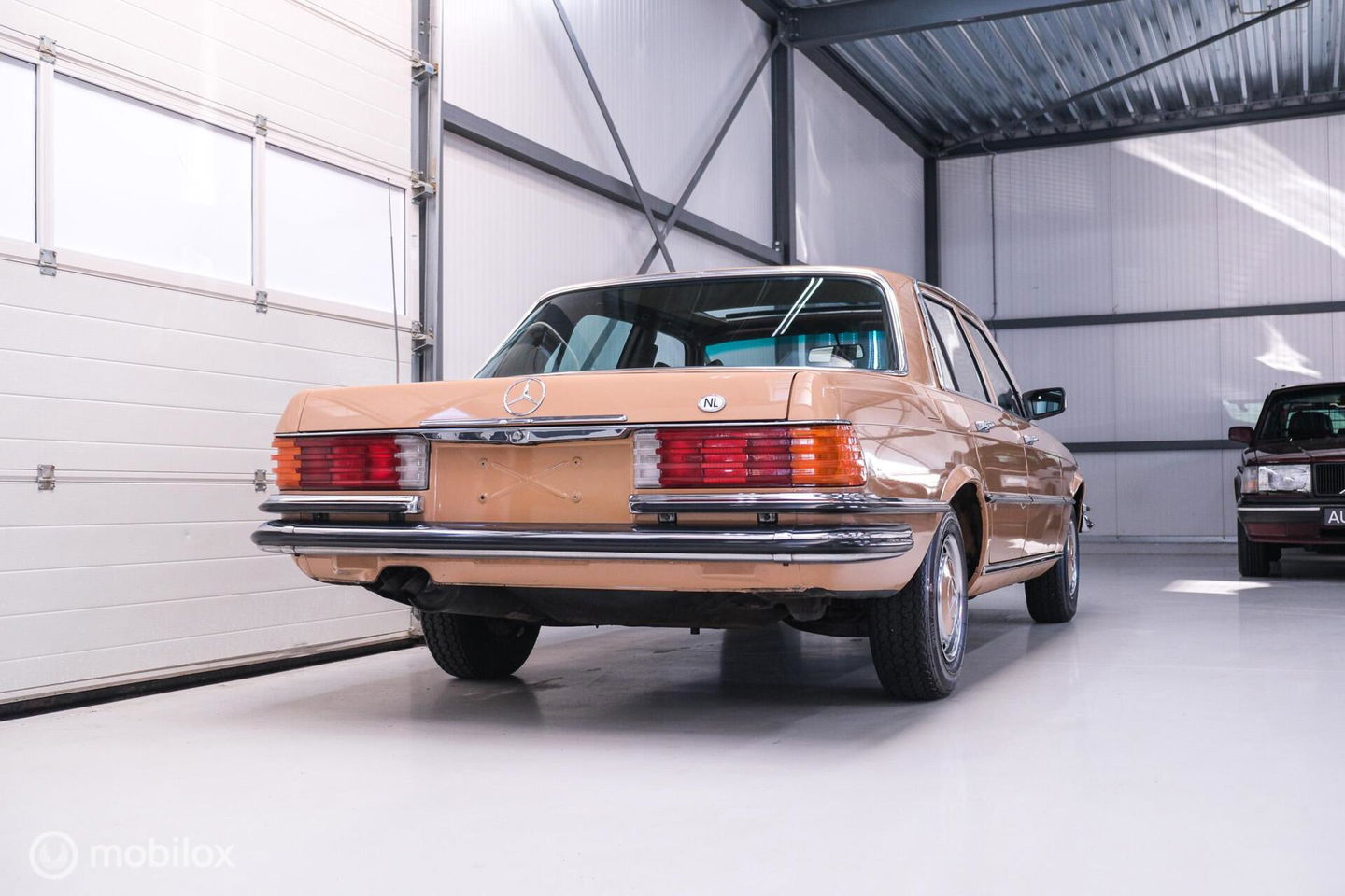 Mercedes-Benz S-Klasse 280 S W116 | uniek | 1e lak | Cruise control | schuifdak | verzamelaarsconditie |
