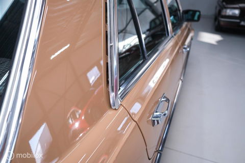 Mercedes-Benz S-Klasse 280 S W116 | uniek | 1e lak | Cruise control | schuifdak | verzamelaarsconditie |