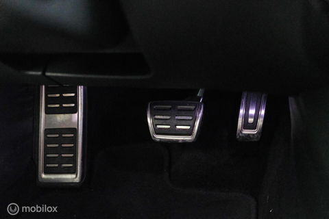 Škoda Octavia Combi 1.5 e-TSI Business Edition Plus | Racing Blue | Trekhaak | Virtual cockpit | LED | rijklaarprijs |