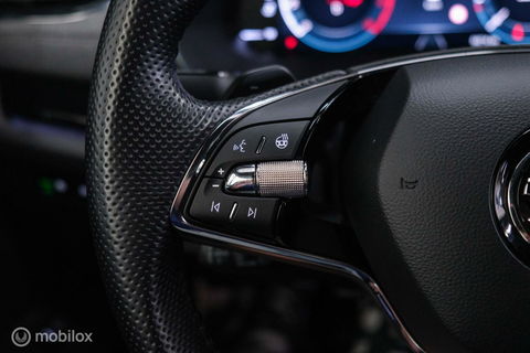 Škoda Octavia Combi 1.5 e-TSI Business Edition Plus | Racing Blue | Trekhaak | Virtual cockpit | LED | rijklaarprijs |