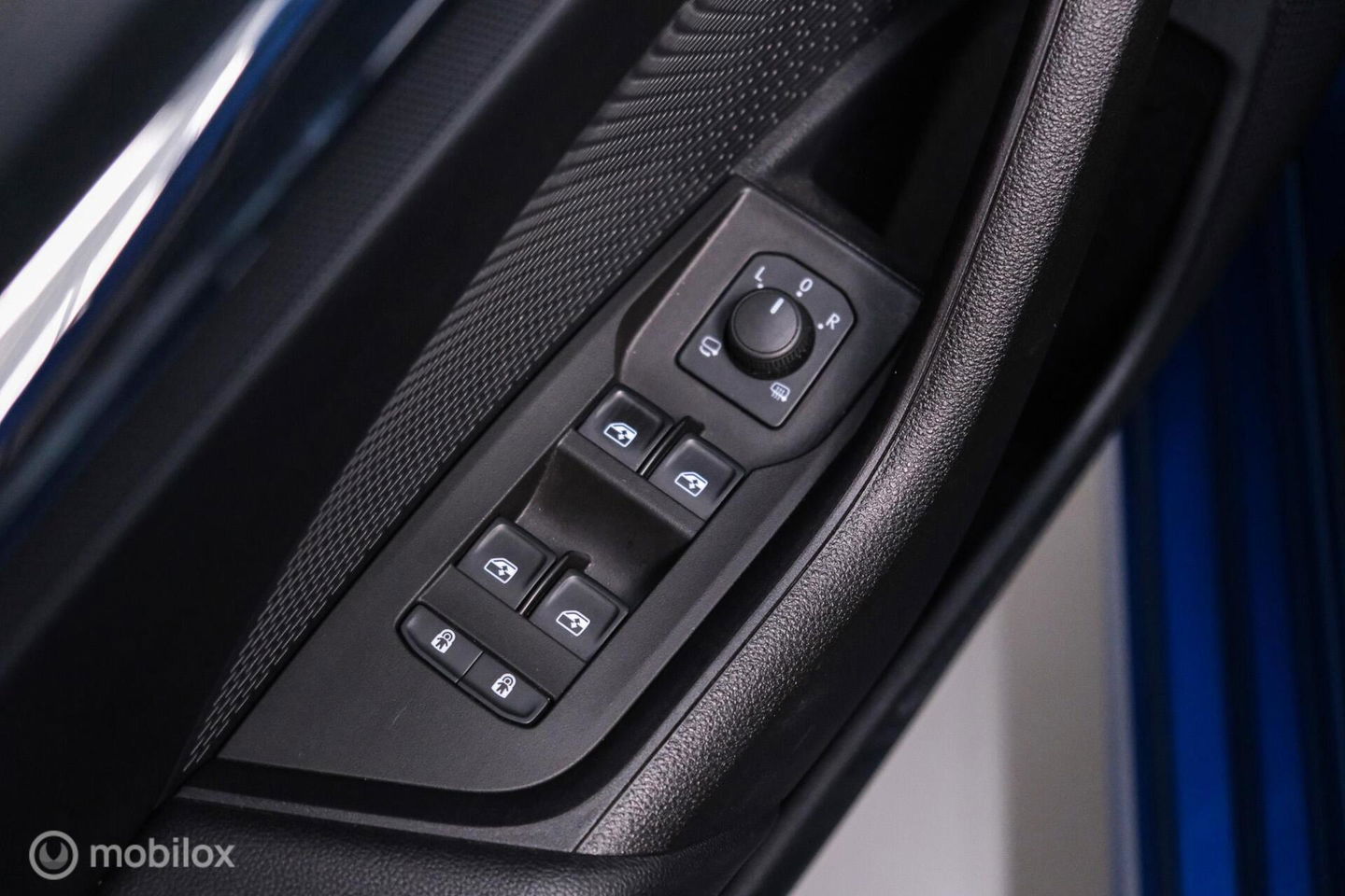 Škoda Octavia Combi 1.5 e-TSI Business Edition Plus | Racing Blue | Trekhaak | Virtual cockpit | LED | rijklaarprijs |