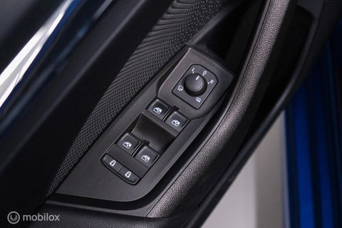 Škoda Octavia Combi 1.5 e-TSI Business Edition Plus | Racing Blue | Trekhaak | Virtual cockpit | LED | rijklaarprijs |