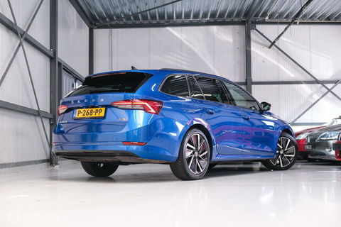 Škoda Octavia Combi 1.5 e-TSI Business Edition Plus | Racing Blue | Trekhaak | Virtual cockpit | LED | rijklaarprijs |
