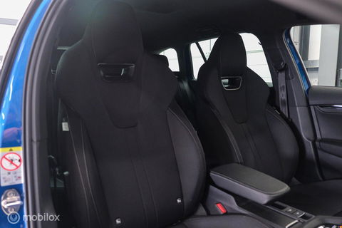 Škoda Octavia Combi 1.5 e-TSI Business Edition Plus | Racing Blue | Trekhaak | Virtual cockpit | LED | rijklaarprijs |