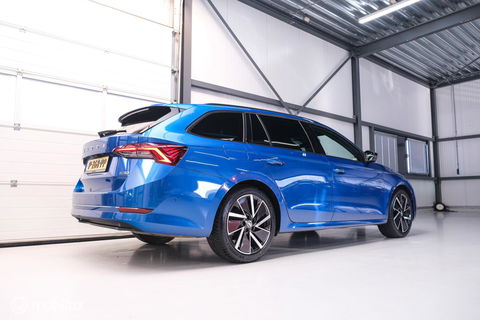 Škoda Octavia Combi 1.5 e-TSI Business Edition Plus | Racing Blue | Trekhaak | Virtual cockpit | LED | rijklaarprijs |