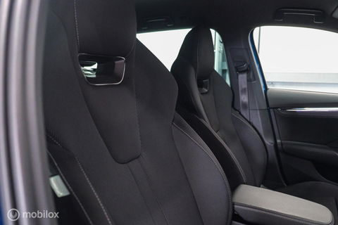Škoda Octavia Combi 1.5 e-TSI Business Edition Plus | Racing Blue | Trekhaak | Virtual cockpit | LED | rijklaarprijs |
