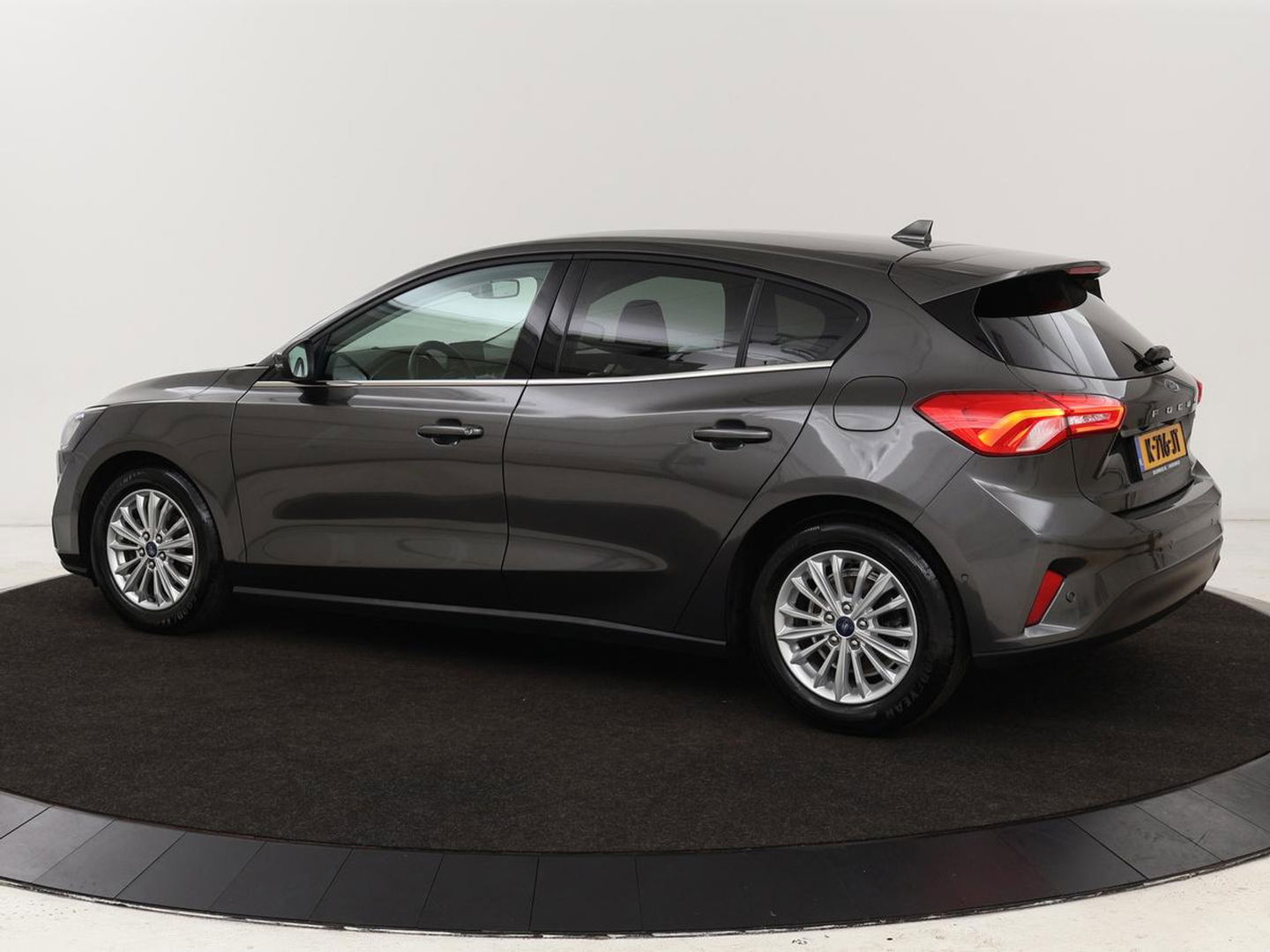 Ford Focus 1.0 EcoBoost Hybrid Titanium X Business | Stoel & Stuurverwarming | B&O | Camera | Carplay | Climate control | Adaptive cruise
