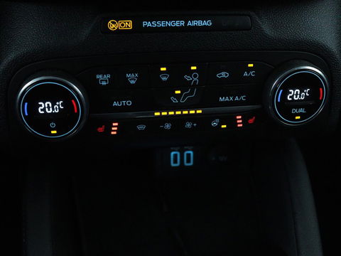 Ford Focus 1.0 EcoBoost Hybrid Titanium X Business | Stoel & Stuurverwarming | B&O | Camera | Carplay | Climate control | Adaptive cruise