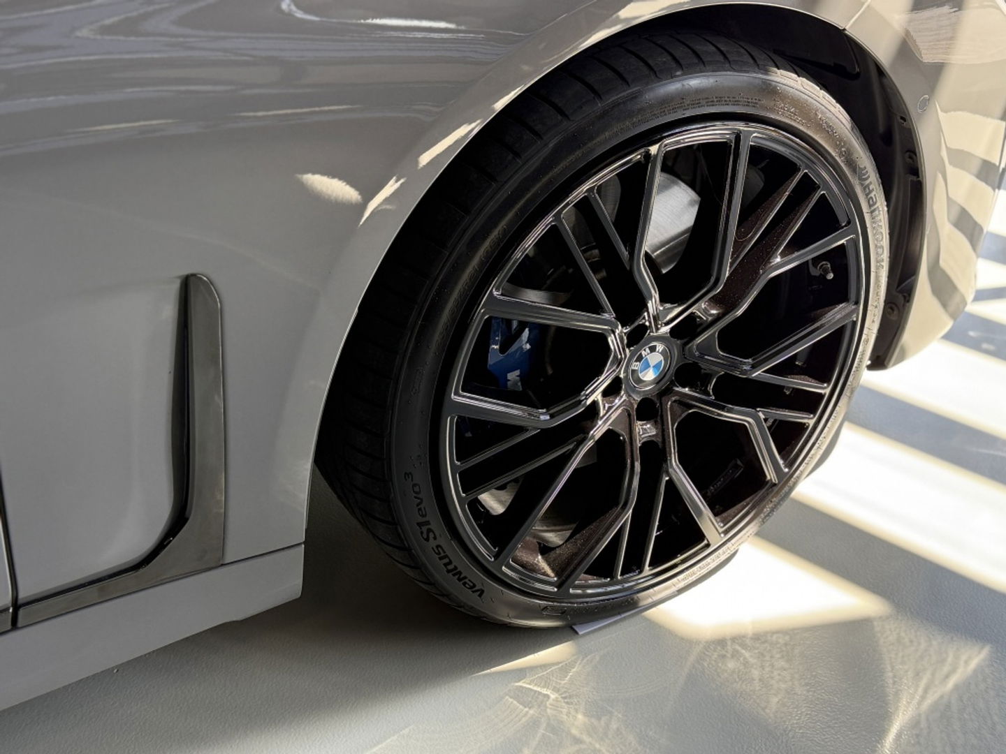 BMW 7 Serie 745e High Executive 394PK M-Individual / laser / 360° / VIP *NAP