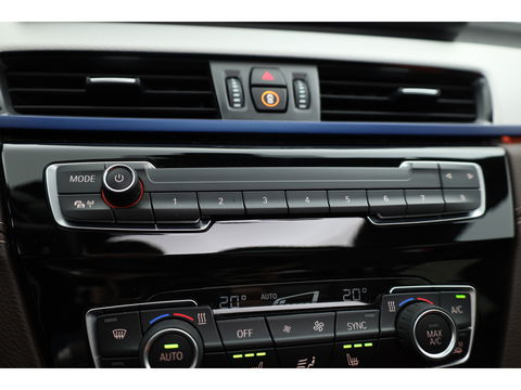 BMW X1 xDrive25e M Sport | Pano | HUD | Leder | Camera | Keyless | Navi | Stoelverw. | Apple CarPlay