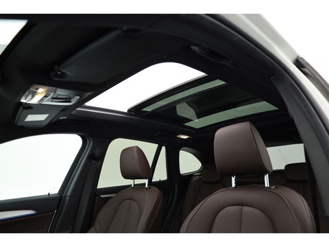 BMW X1 xDrive25e M Sport | Pano | HUD | Leder | Camera | Keyless | Navi | Stoelverw. | Apple CarPlay