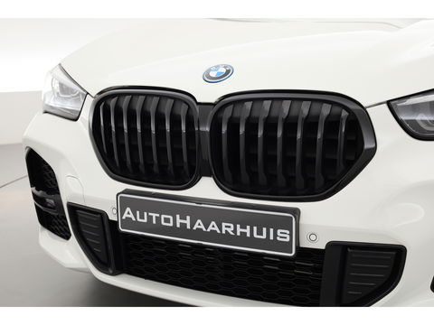 BMW X1 xDrive25e M Sport | Pano | HUD | Leder | Camera | Keyless | Navi | Stoelverw. | Apple CarPlay