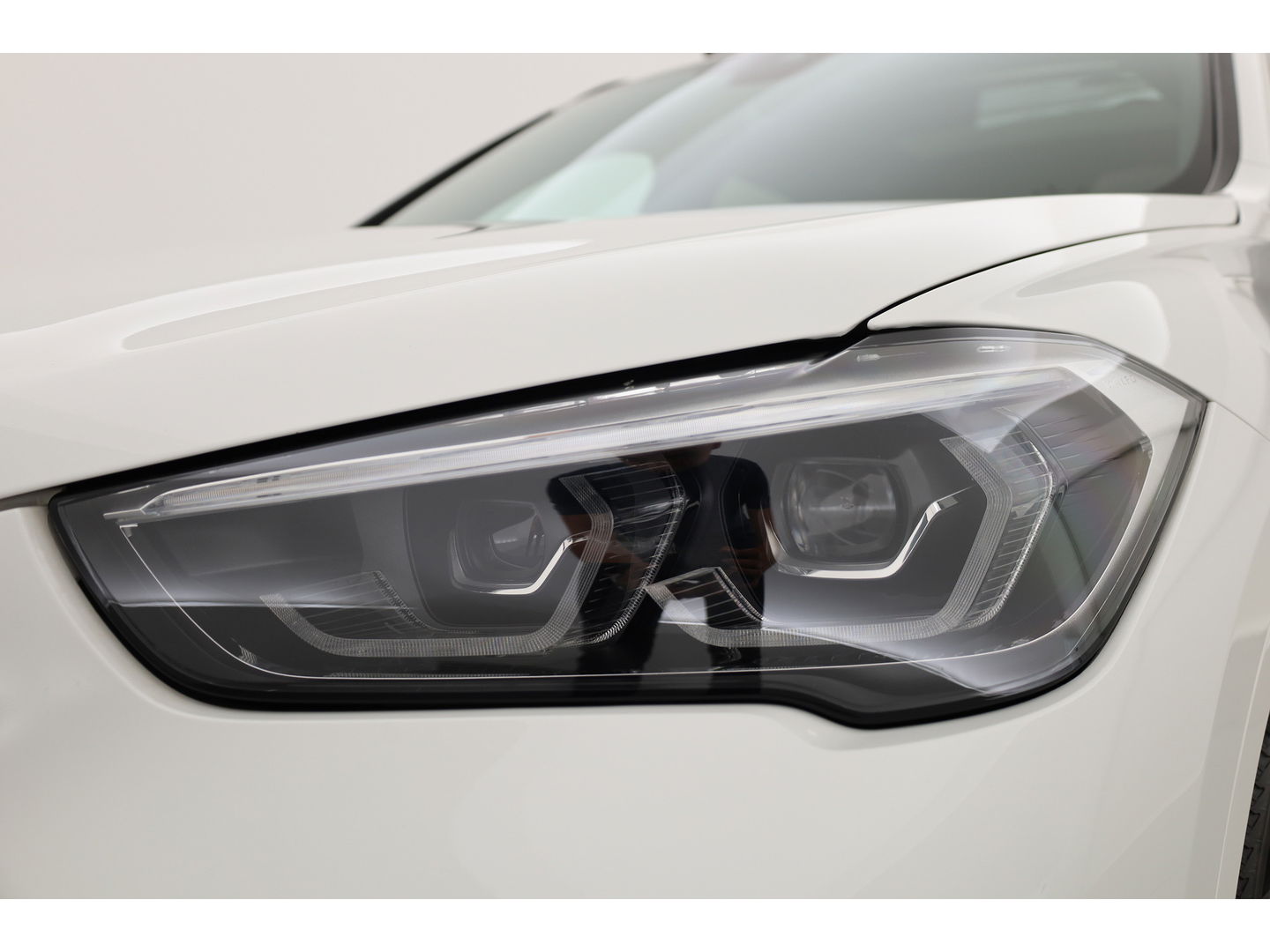 BMW X1 xDrive25e M Sport | Pano | HUD | Leder | Camera | Keyless | Navi | Stoelverw. | Apple CarPlay