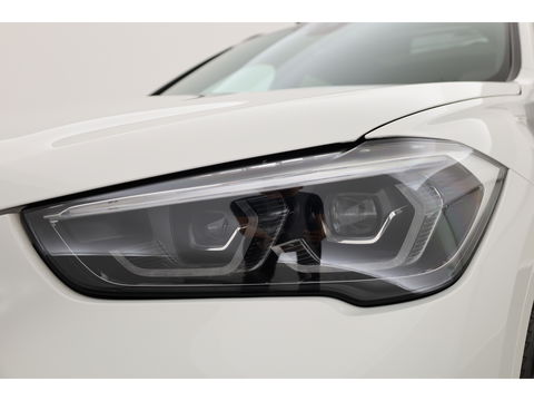 BMW X1 xDrive25e M Sport | Pano | HUD | Leder | Camera | Keyless | Navi | Stoelverw. | Apple CarPlay