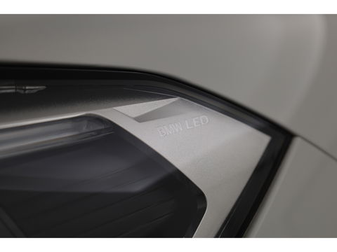 BMW X1 xDrive25e M Sport | Pano | HUD | Leder | Camera | Keyless | Navi | Stoelverw. | Apple CarPlay