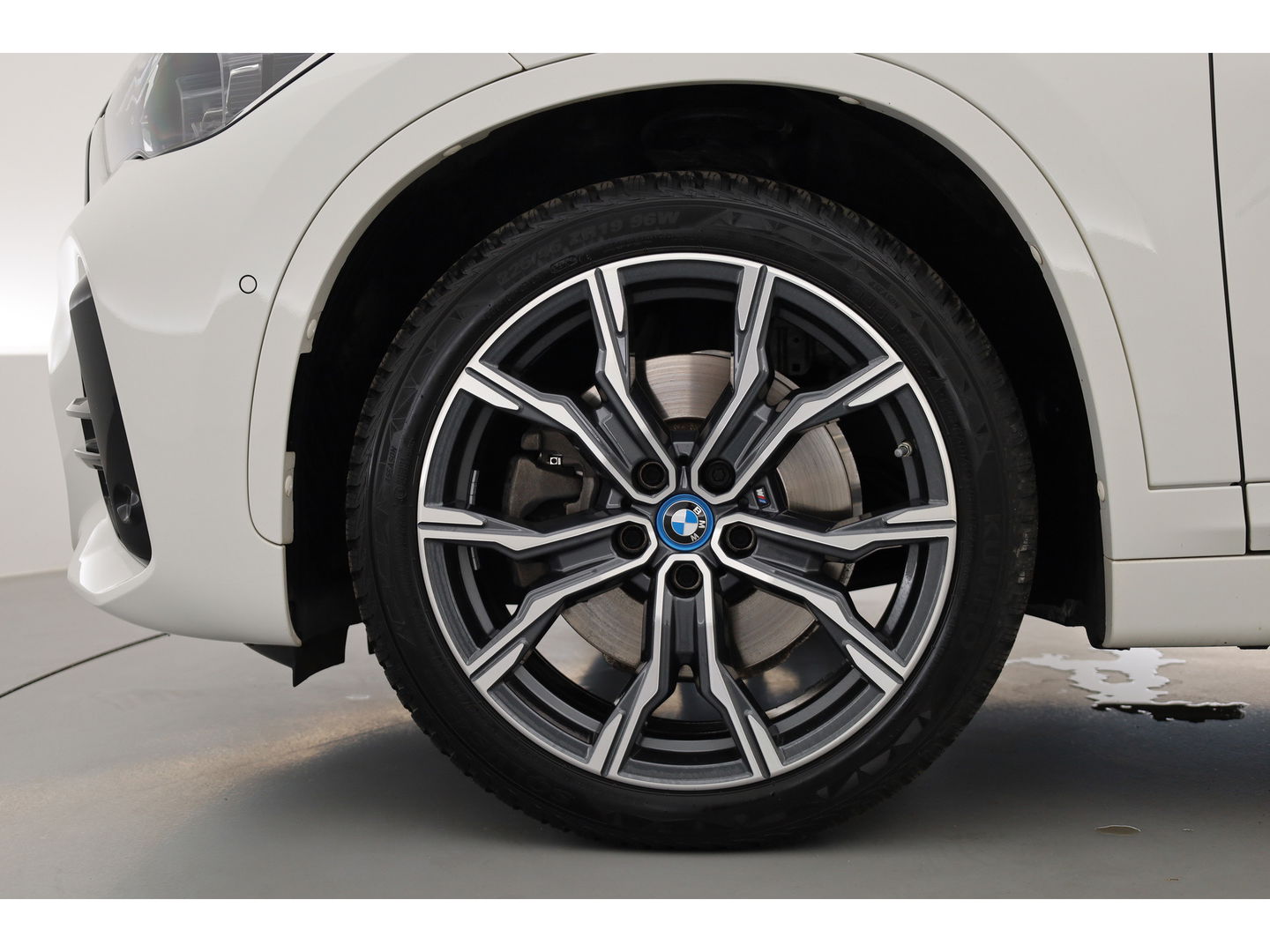 BMW X1 xDrive25e M Sport | Pano | HUD | Leder | Camera | Keyless | Navi | Stoelverw. | Apple CarPlay