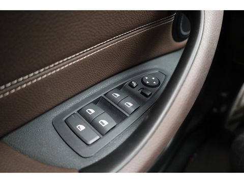 BMW X1 xDrive25e M Sport | Pano | HUD | Leder | Camera | Keyless | Navi | Stoelverw. | Apple CarPlay