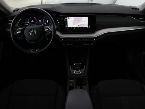 Škoda Octavia 1.0 e-TSI Bns Edition Plus | Memory | Stoelverwarming | Trekhaak | Elektrische achterklep | Head-up | Adaptive cruise control
