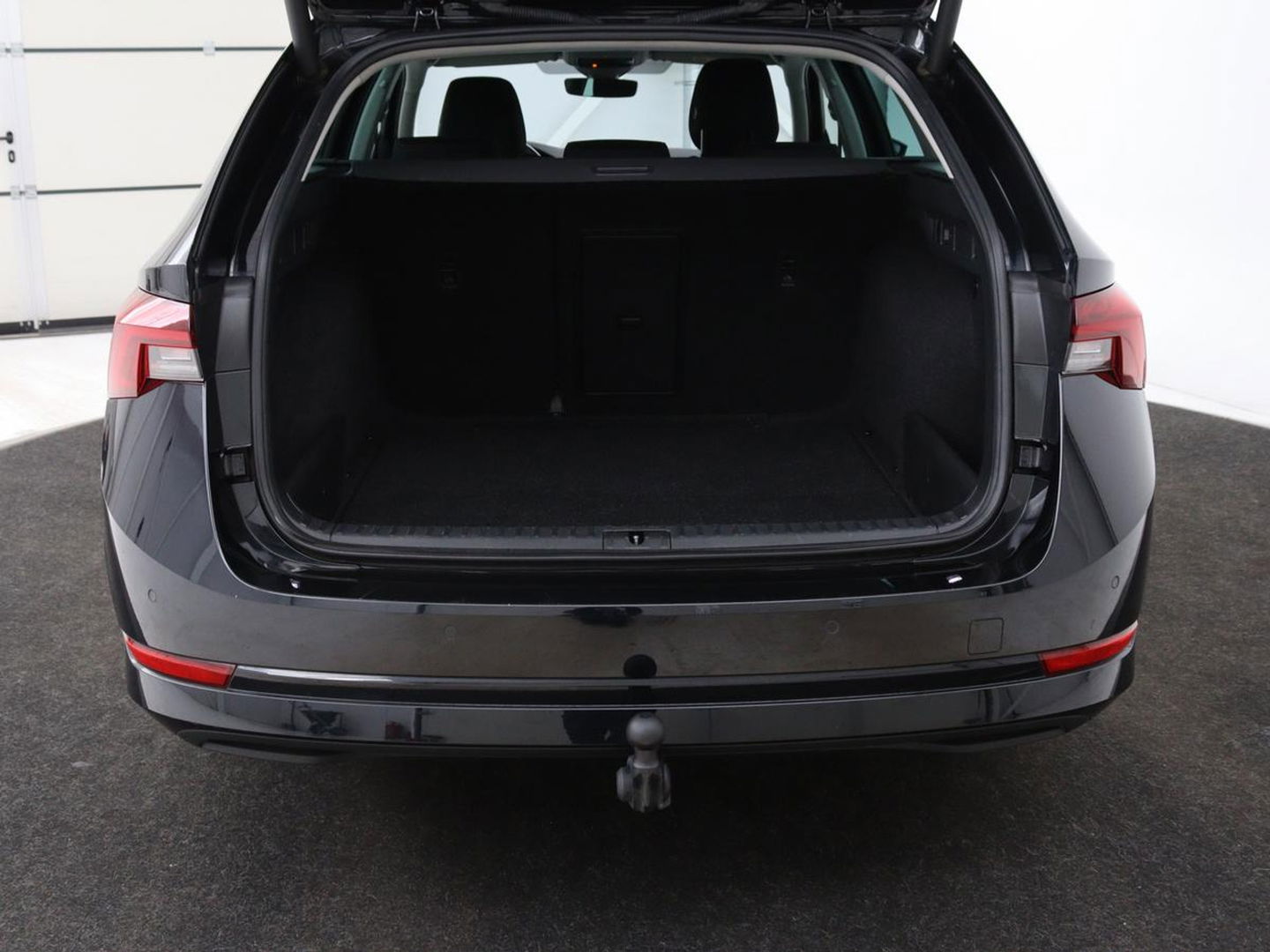 Škoda Octavia 1.0 e-TSI Bns Edition Plus | Memory | Stoelverwarming | Trekhaak | Elektrische achterklep | Head-up | Adaptive cruise control
