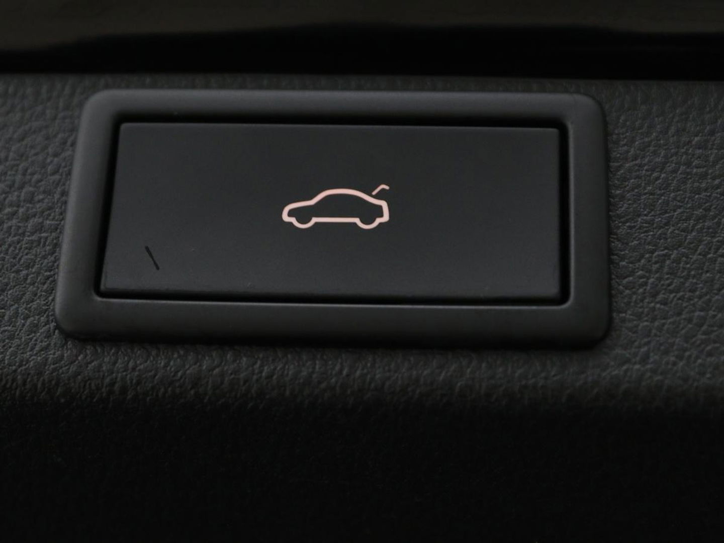 Škoda Octavia 1.0 e-TSI Bns Edition Plus | Memory | Stoelverwarming | Trekhaak | Elektrische achterklep | Head-up | Adaptive cruise control