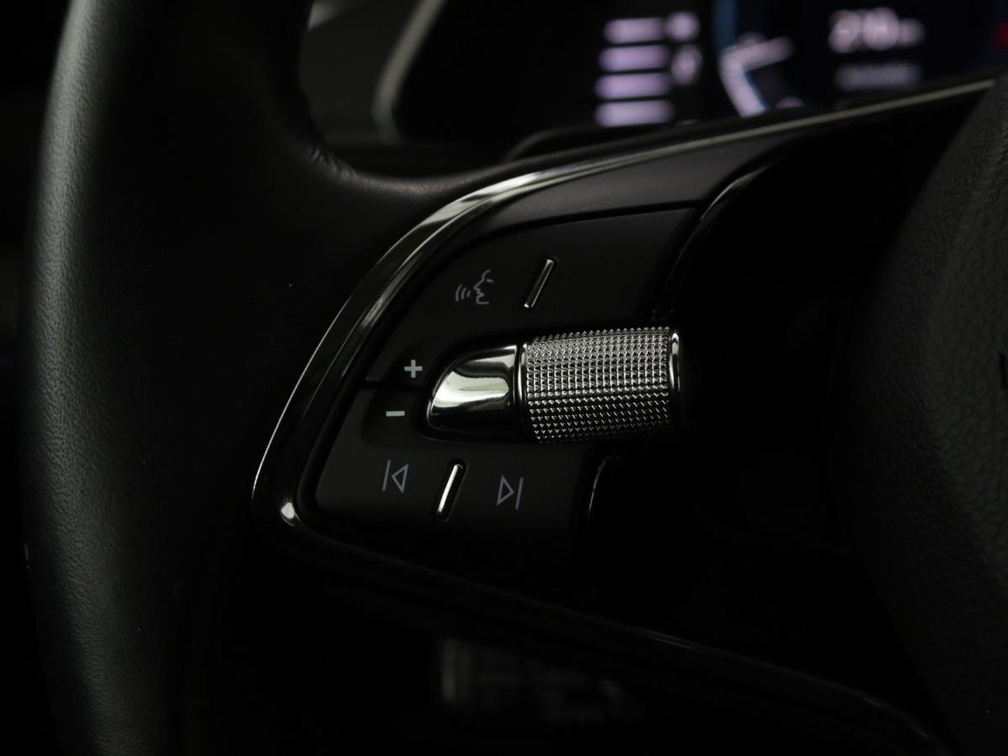 Škoda Octavia 1.0 e-TSI Bns Edition Plus | Memory | Stoelverwarming | Trekhaak | Elektrische achterklep | Head-up | Adaptive cruise control