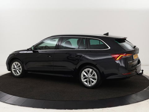 Škoda Octavia 1.0 e-TSI Bns Edition Plus | Memory | Stoelverwarming | Trekhaak | Elektrische achterklep | Head-up | Adaptive cruise control
