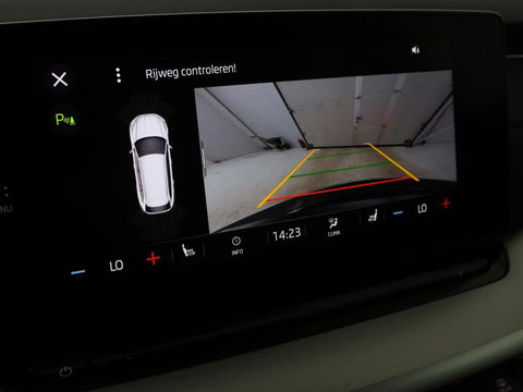 Škoda Octavia 1.0 e-TSI Bns Edition Plus | Memory | Stoelverwarming | Trekhaak | Elektrische achterklep | Head-up | Adaptive cruise control
