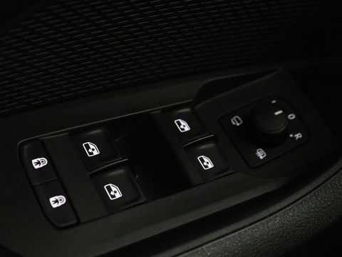 Škoda Octavia 1.0 e-TSI Bns Edition Plus | Memory | Stoelverwarming | Trekhaak | Elektrische achterklep | Head-up | Adaptive cruise control