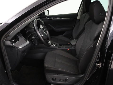 Škoda Octavia 1.0 e-TSI Bns Edition Plus | Memory | Stoelverwarming | Trekhaak | Elektrische achterklep | Head-up | Adaptive cruise control