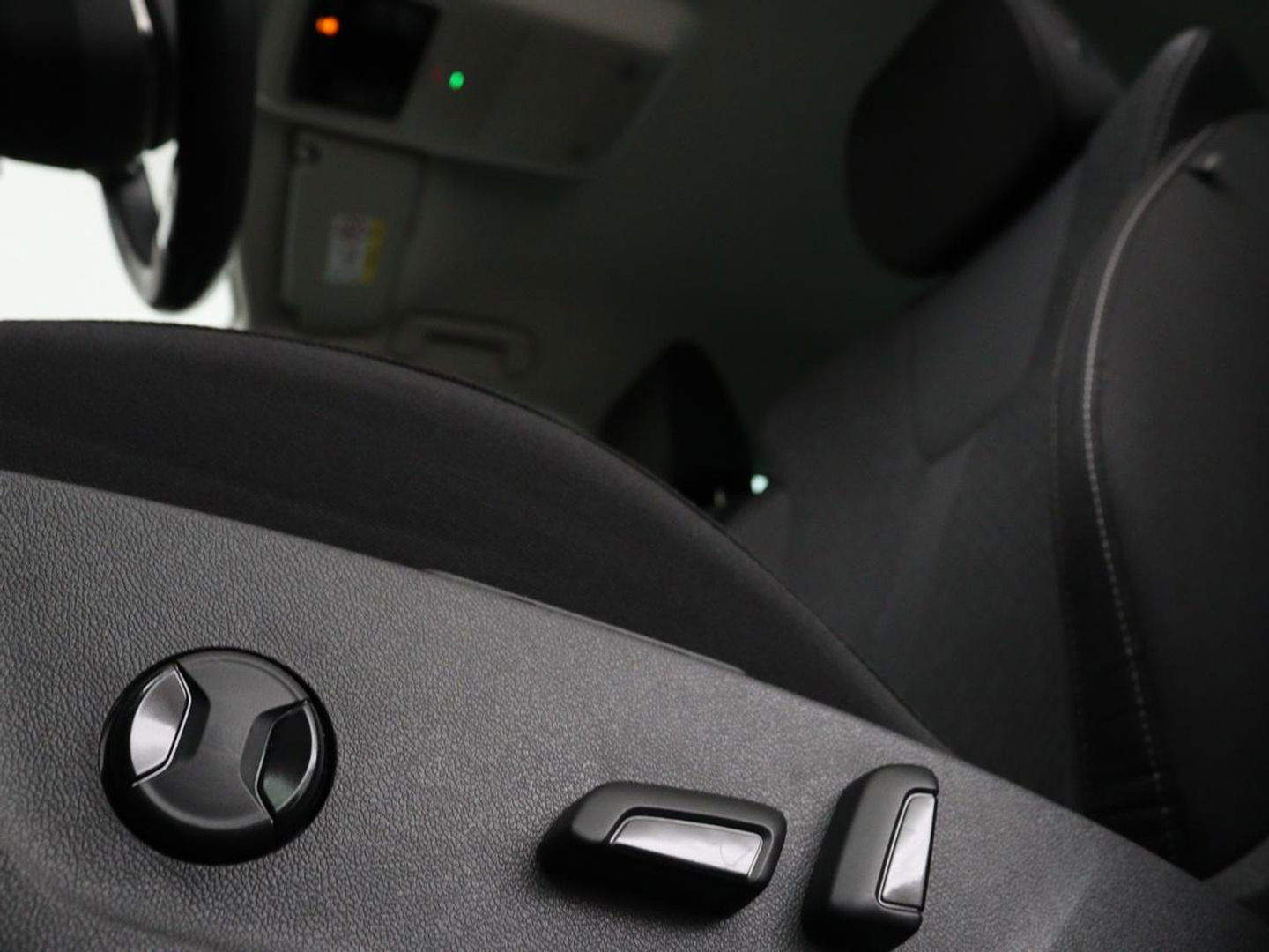 Škoda Octavia 1.0 e-TSI Bns Edition Plus | Memory | Stoelverwarming | Trekhaak | Elektrische achterklep | Head-up | Adaptive cruise control