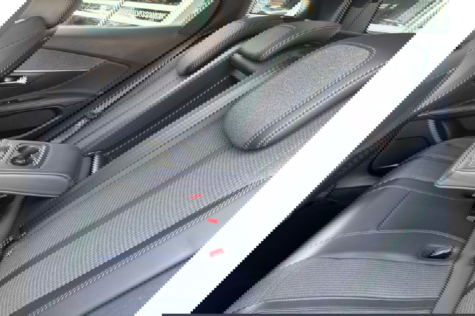 Peugeot 3008 1.6 HYBRID PHEV ALLURE P.BNS NAVI LMV AIRCO PDC CAMERA