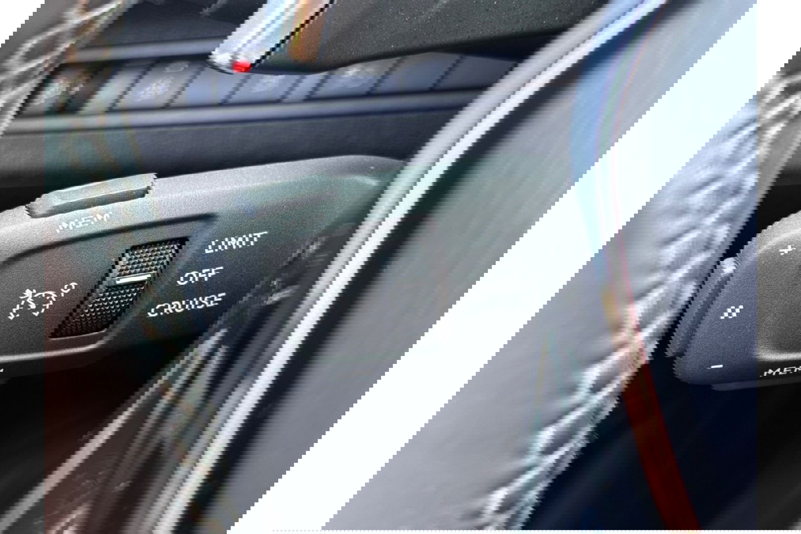 Peugeot 3008 1.6 HYBRID PHEV ALLURE P.BNS NAVI LMV AIRCO PDC CAMERA