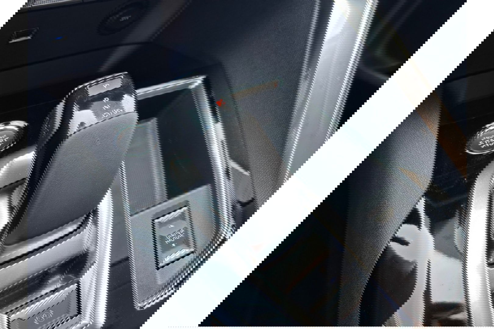 Peugeot 3008 1.6 HYBRID PHEV ALLURE P.BNS NAVI LMV AIRCO PDC CAMERA