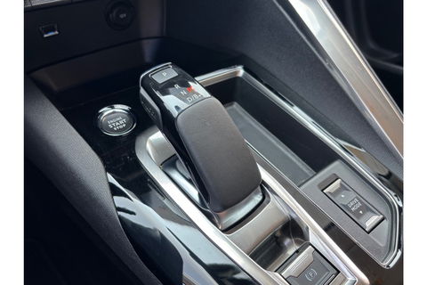 Peugeot 3008 1.6 HYBRID ALLURE P.BNS NAVI LMV AIRCO PDC CAMERA