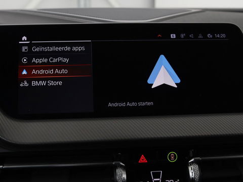 BMW 1-serie 118i Intro Ed. | Carplay | Full LED | Sportstoelen | Navigatie | Climate control | Bleutooth | PDC | Trekhaak | Sfeerverlichting