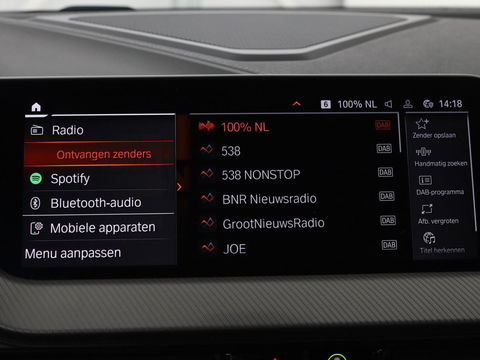 BMW 1-serie 118i Intro Ed. | Carplay | Full LED | Sportstoelen | Navigatie | Climate control | Bleutooth | PDC | Trekhaak | Sfeerverlichting