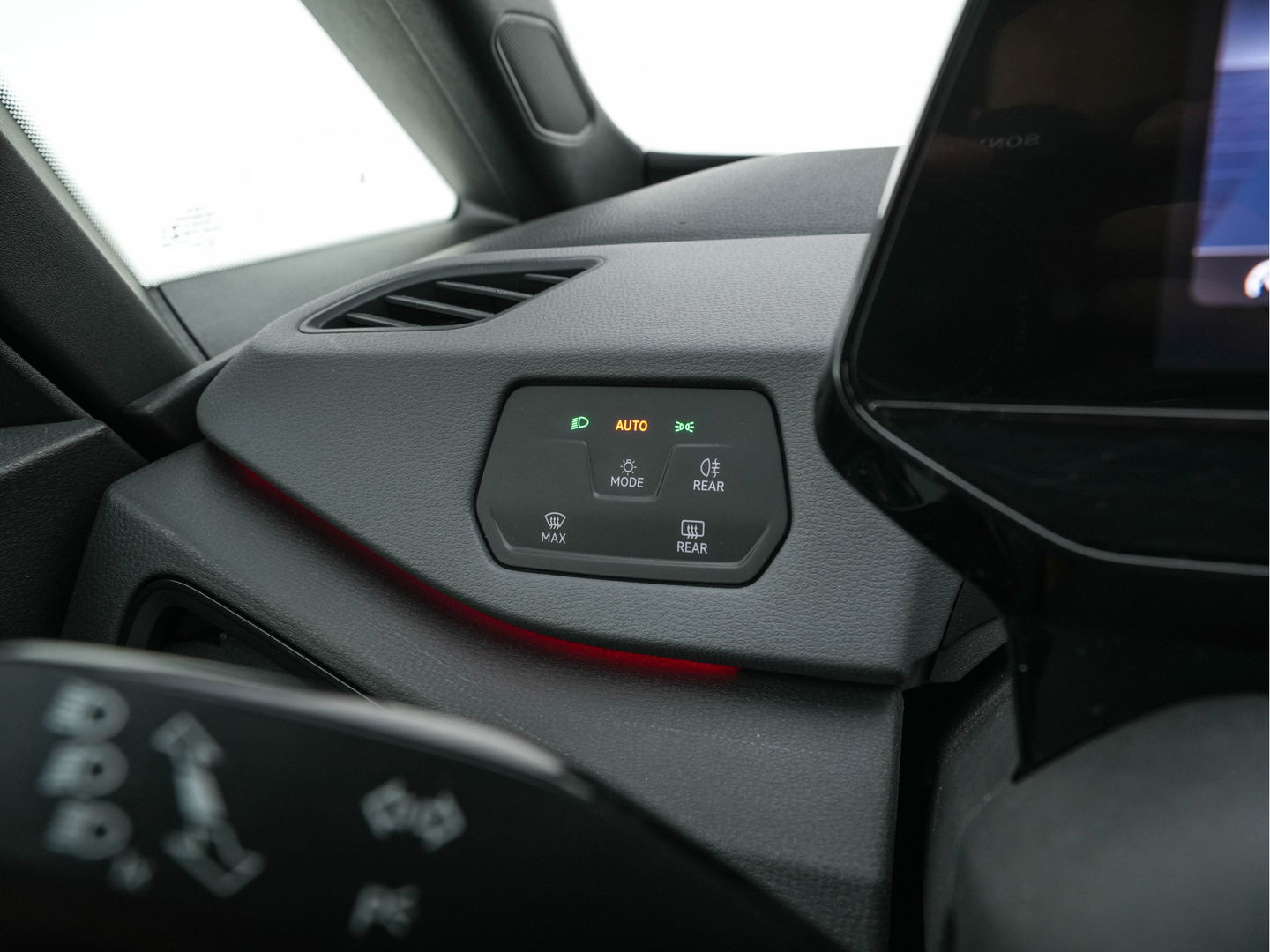 Volkswagen ID.3 First 58 kWh (INCL-BTW) *ADAPTIVE-CRUISE | FULL-LED | NAVI-FULLMAP | DIGI-COCKPIT | HEATED-COMFORT-SEATS | DAB+ | AMBIENT-LIGHT | MICROFIBRE | ECC | IQ-DRIVE | PDC | 18''ALU *