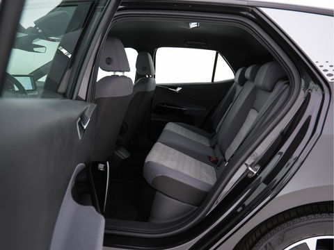 Volkswagen ID.3 First 58 kWh (INCL-BTW) *ADAPTIVE-CRUISE | FULL-LED | NAVI-FULLMAP | DIGI-COCKPIT | HEATED-COMFORT-SEATS | DAB+ | AMBIENT-LIGHT | MICROFIBRE | ECC | IQ-DRIVE | PDC | 18''ALU *
