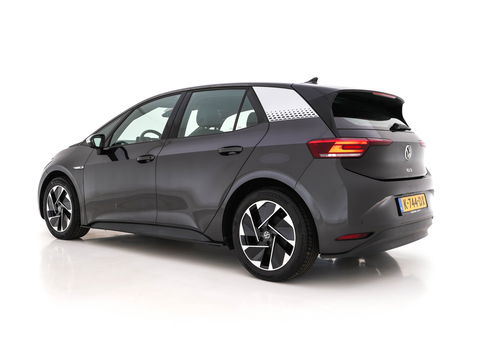 Volkswagen ID.3 First 58 kWh (INCL-BTW) *ADAPTIVE-CRUISE | FULL-LED | NAVI-FULLMAP | DIGI-COCKPIT | HEATED-COMFORT-SEATS | DAB+ | AMBIENT-LIGHT | MICROFIBRE | ECC | IQ-DRIVE | PDC | 18''ALU *