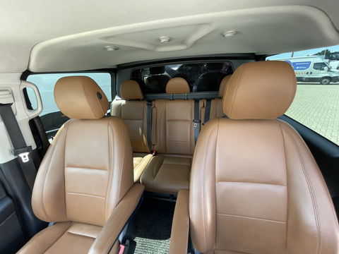 Mercedes-Benz Vito 116 CDI automaat Lang L2H1 / DC 5 persoons / vaste prijs rijklaar € 30.950 ex btw / lease vanaf € / bruin leer ! / airco / cruise / achterdeuren / trekhaak 2500 kg