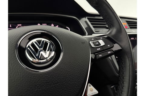 Volkswagen Tiguan 1.5 TSI 150PK ACT R-Line Pano LED Virtual Clima Cruise Carplay Navi PDC 19"LMV