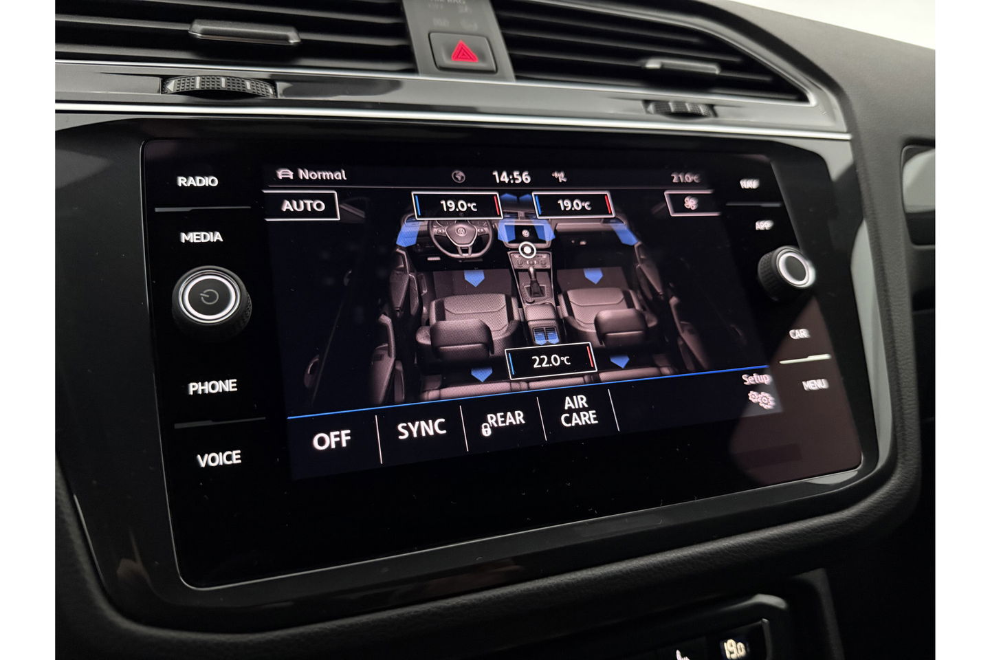 Volkswagen Tiguan 1.5 TSI 150PK ACT R-Line Pano LED Virtual Clima Cruise Carplay Navi PDC 19"LMV