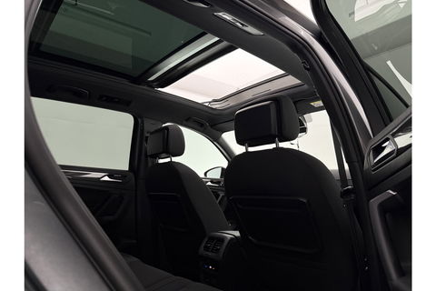 Volkswagen Tiguan 1.5 TSI 150PK ACT R-Line Pano LED Virtual Clima Cruise Carplay Navi PDC 19"LMV
